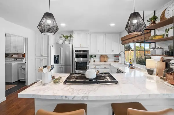 6301 N Palm Avenue, Fresno, CA 93704