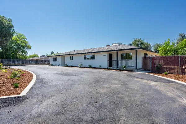 2064 Ashlan Avenue, Clovis, CA 93611