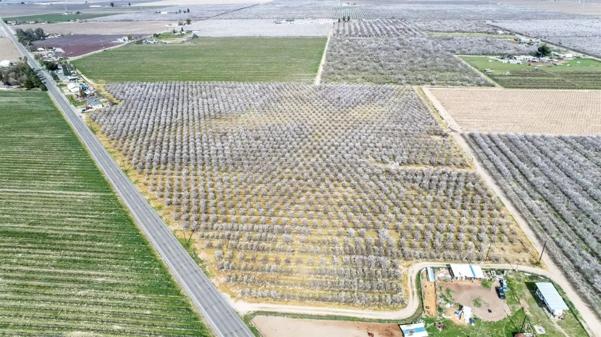 10690 S Henderson Road, Fresno, CA 93706 - #1