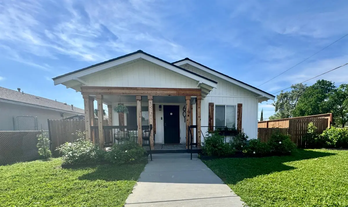 601 I Street, Sanger, CA 93657 - #1