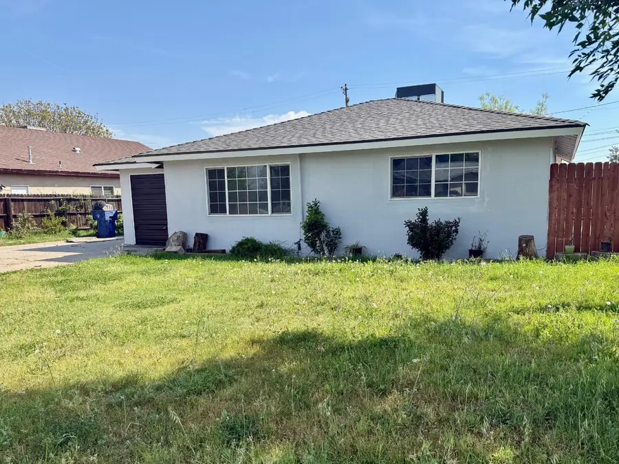 1272 Bullard Avenue, Clovis, CA 93612 - #3