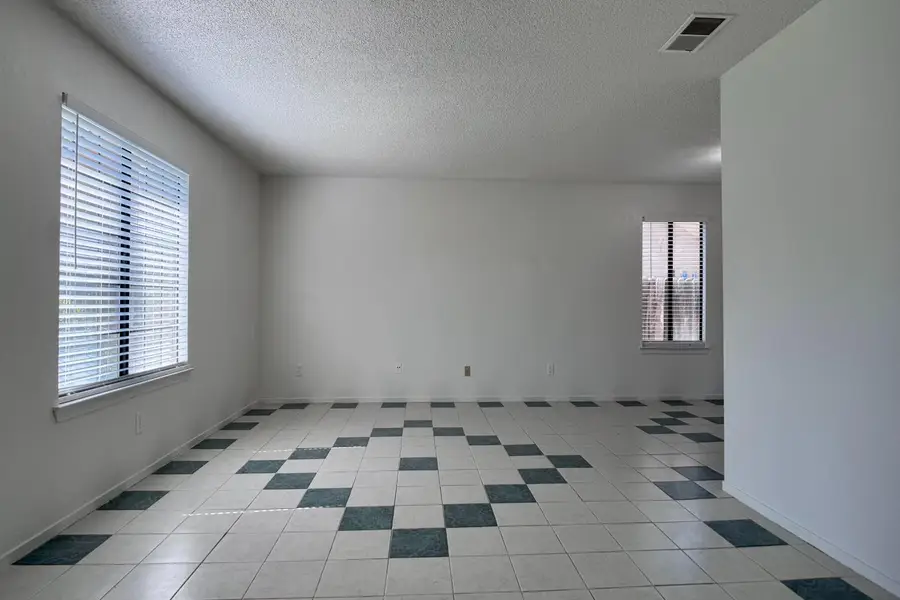 1910 E Eclipse Avenue, Fresno, CA 93720 - #2