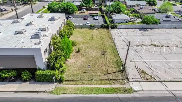 3004 N Maroa Avenue, Fresno, CA 93704