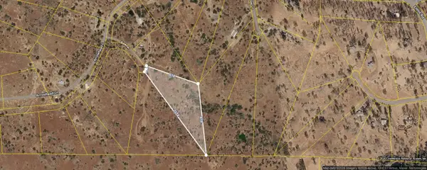 373 Beaver Ln, Yokuts Valley, CA 93675