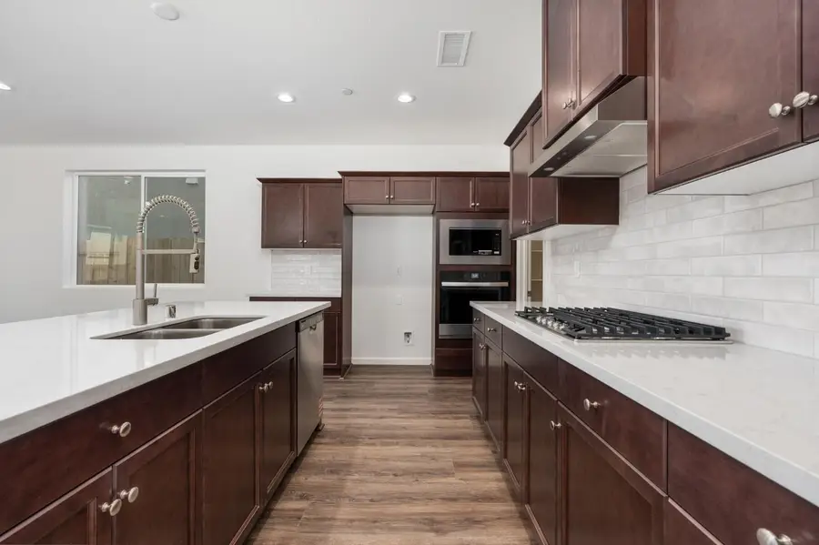 1189 Magnolia Court W, Madera, CA 93636 - #3