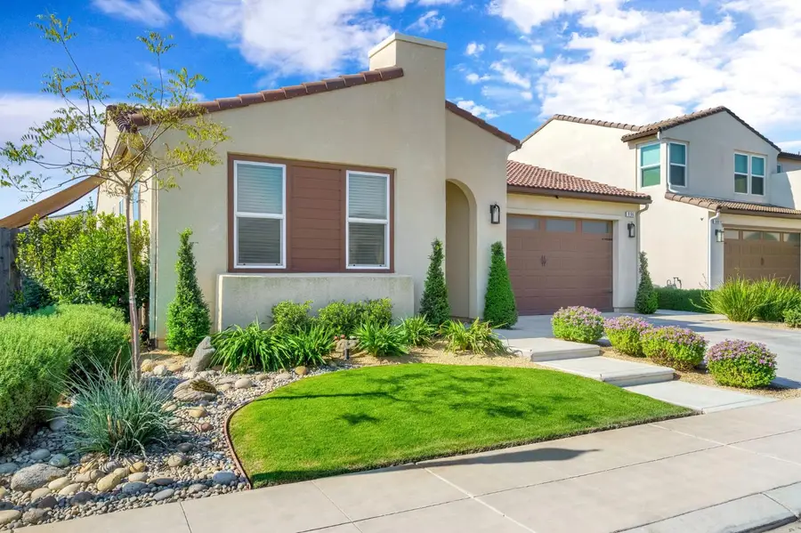 994 Groveland Avenue W, Madera, CA 93636 - #3