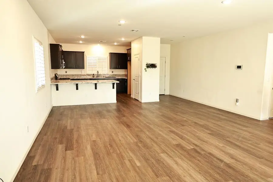 1382 Shoreline Drive, Madera, CA 93637 - #2