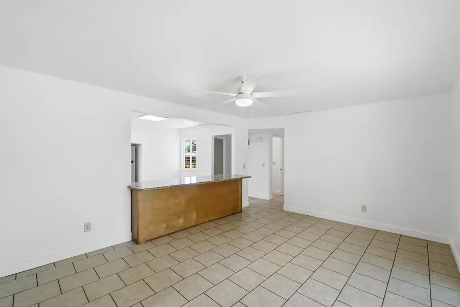 4907 E Platt Avenue, Fresno, CA 93727 - #3