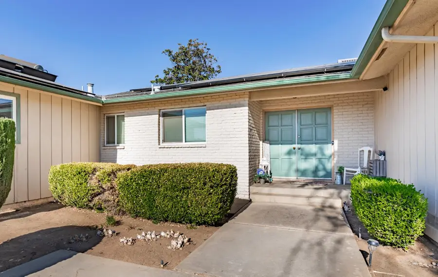 911 Stanford Avenue, Clovis, CA 93611 - #2