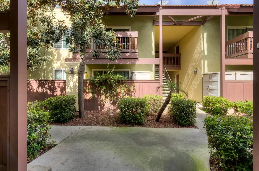 2909 Huntington Boulevard #211, Fresno, CA 93721 - #2