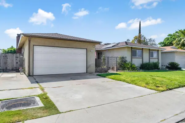 362 W Ashcroft Avenue, Clovis, CA 93612