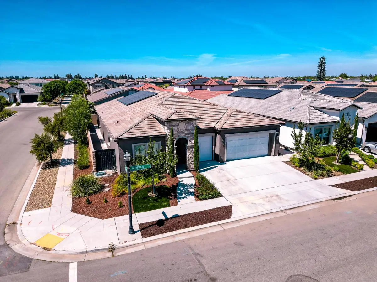 2785 N Armstrong Avenue, Fresno, CA 93727 - #1