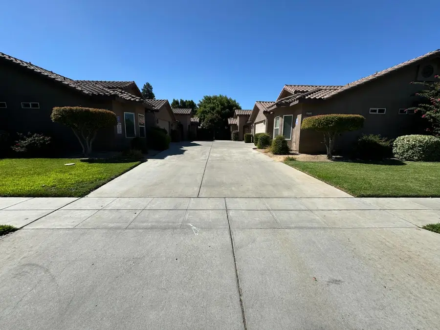 4713 W Clinton Avenue #101, Fresno, CA 93722 - #2