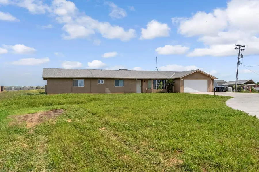 94 N Locan Avenue, Fresno, CA 93737 - #3