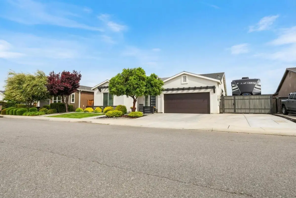 9218 Manor Glen Lane, Shafter, CA 93263 - #1