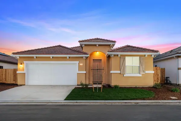 1476 Crimson Way, Dinuba, CA 93618