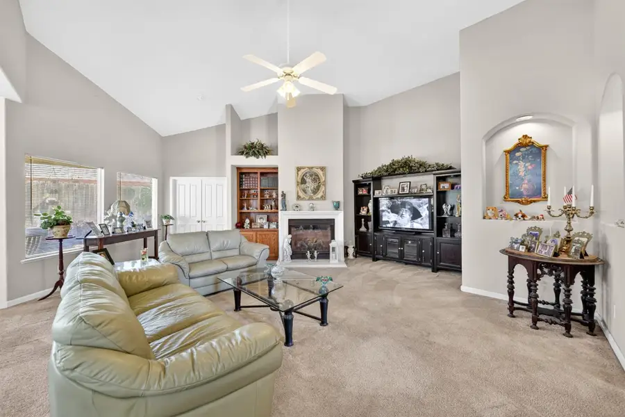 5622 N Ensanada Avenue, Fresno, CA 93723 - #2