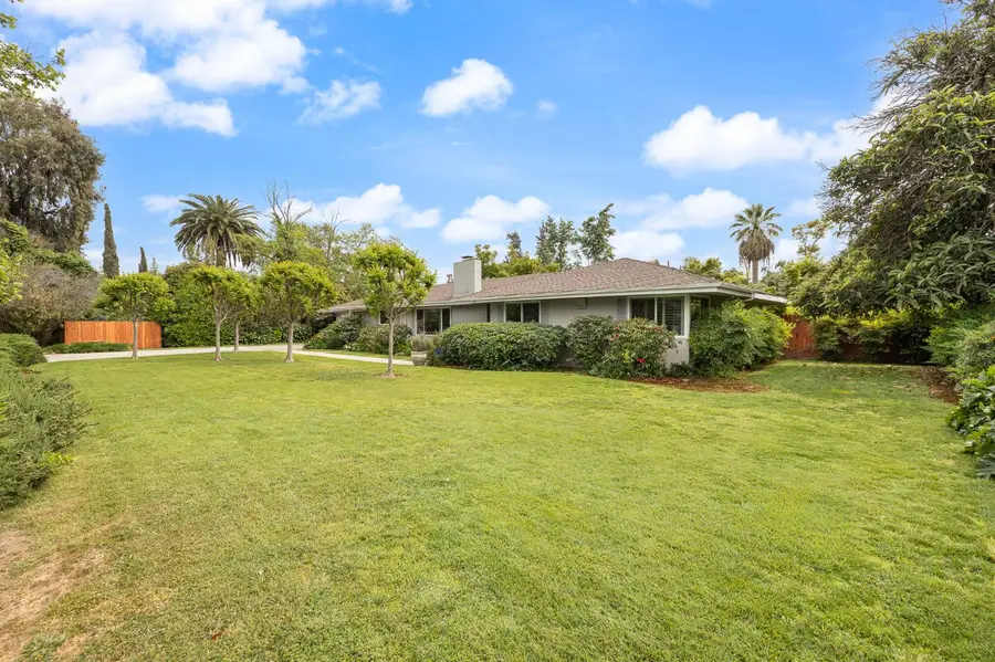 324 E Hampton Way, Fresno, CA 93704 - #3