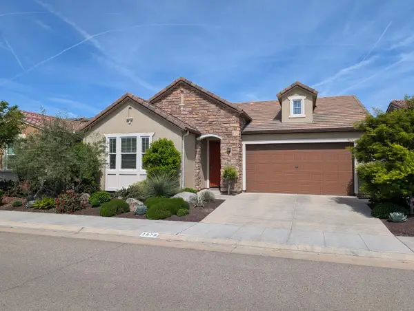 3879 Dearborn Avenue, Clovis, CA 93619