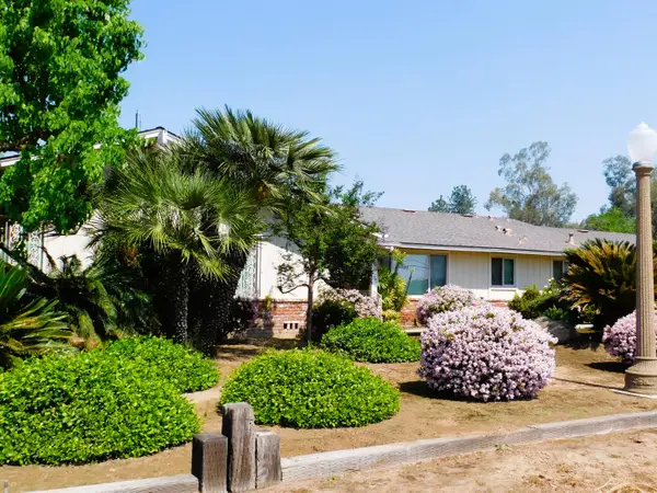 9214 E Belmont Avenue, Sanger, CA 93657