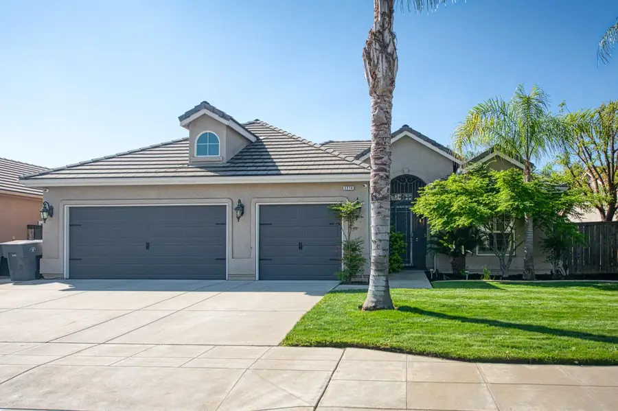 3274 Keats Avenue, Clovis, CA 93619 - #2