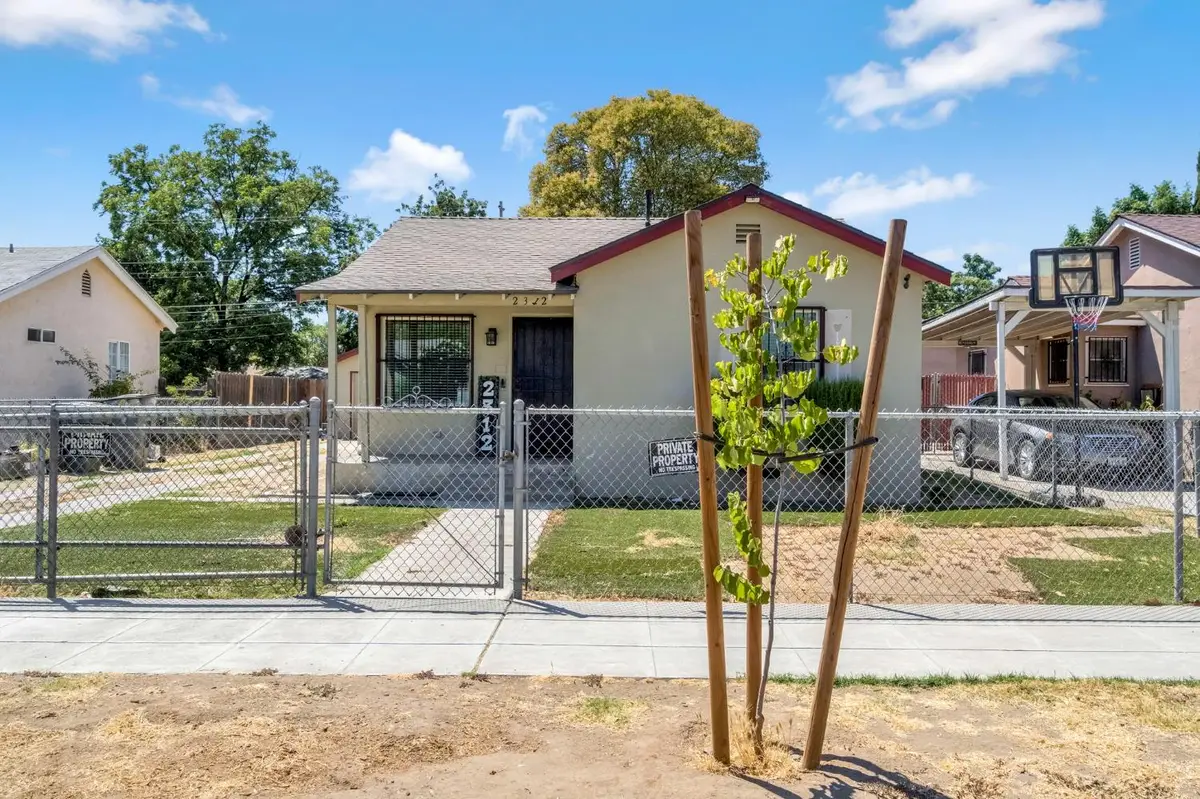2312 S Holly Avenue, Fresno, CA 93706 - #1