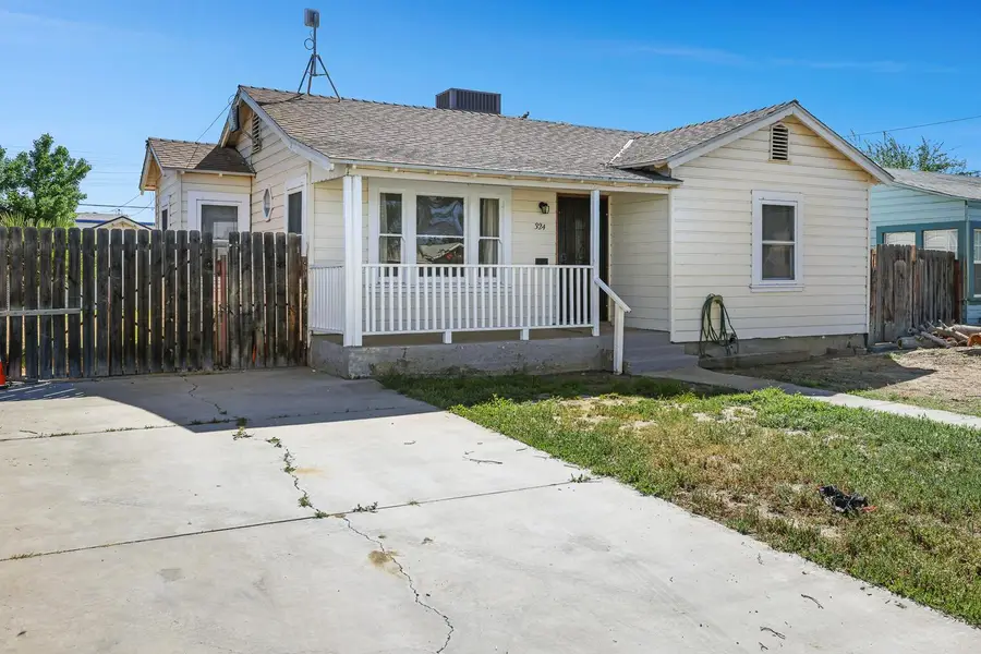 324 Coolidge Street, Coalinga, CA 93210 - #3