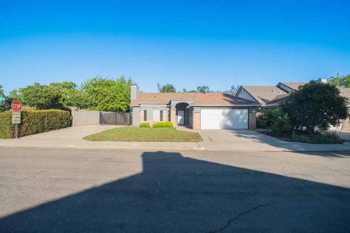 9962 N Woodrow Avenue, Fresno, CA 93720 - #1