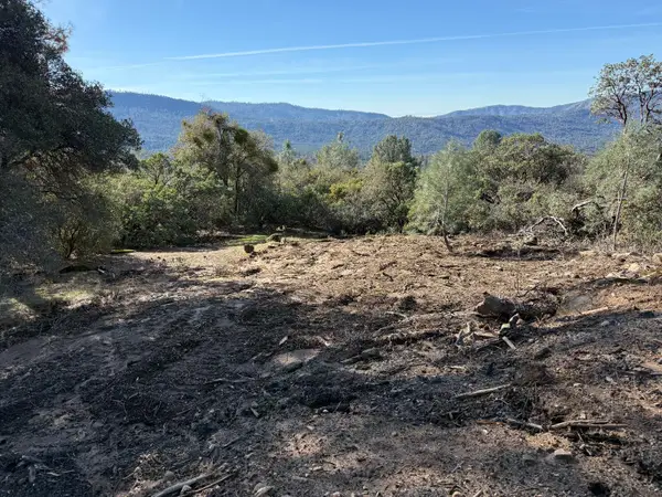 32 Suncrest Drive, Oakhurst, CA 93644