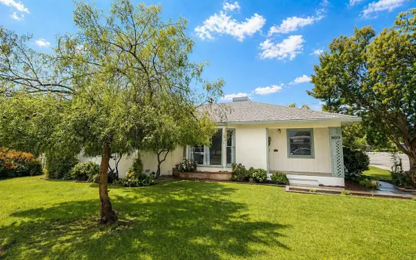 809 S Sowell, Visalia, CA 93277