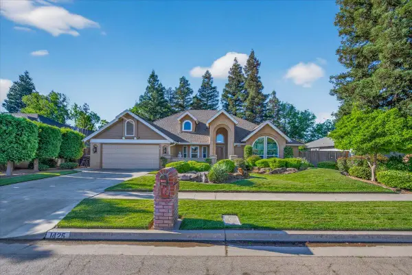 1425 E Decatur Avenue, Fresno, CA 93720