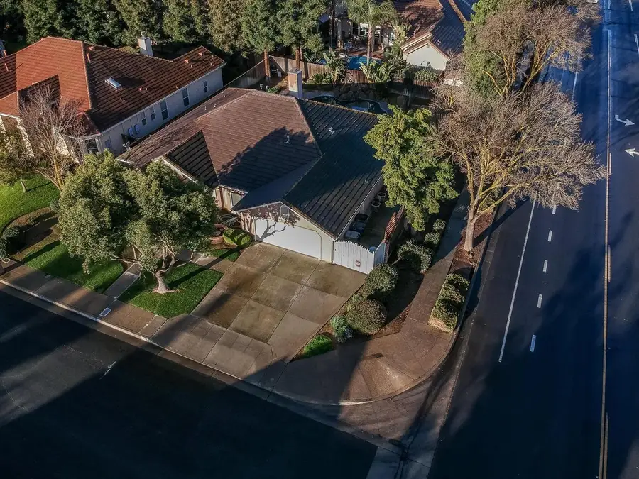 7449 N Lodi Ave, Fresno, CA 93722 - #3