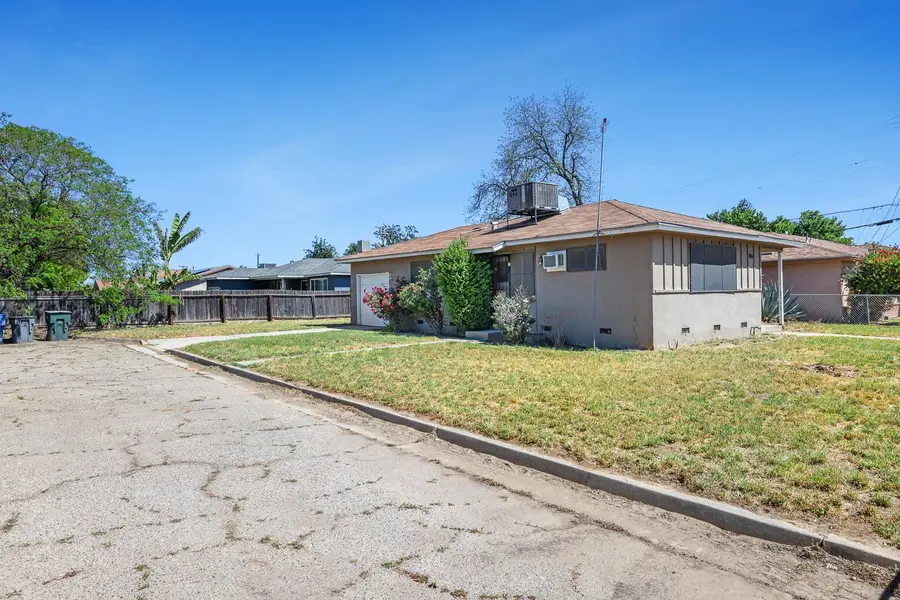 1407 E Church Avenue, Fresno, CA 93706 - #2