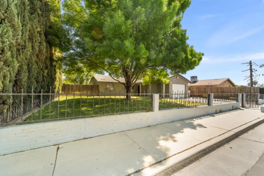 516 N Kate Street, Mendota, CA 93640 - #2