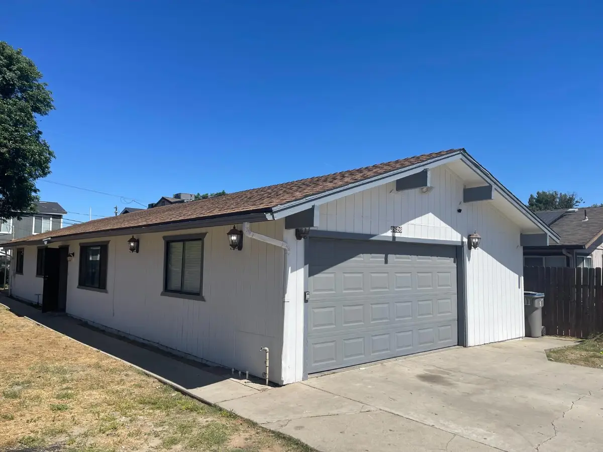 2626 W Garland Avenue, Fresno, CA 93705 - #1