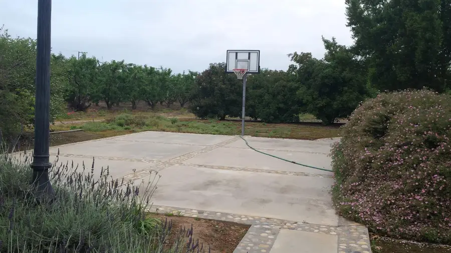 19076 E Central Avenue, Sanger, CA 93657 - #2