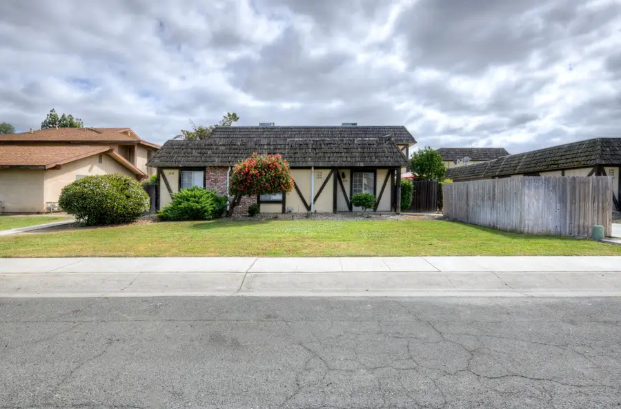 2432 S Sallee, Visalia, CA 93277 - #2