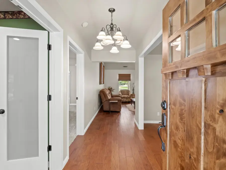 1565 S Highland Avenue, Sanger, CA 93657 - #3