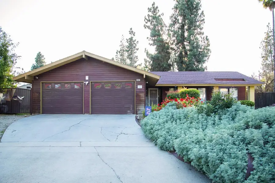 1692 S Bush Avenue, Fresno, CA 93727 - #3