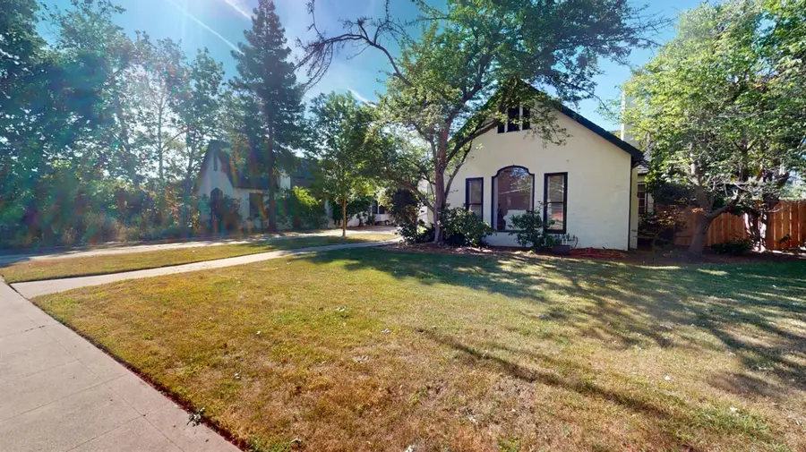 730 E Home Avenue, Fresno, CA 93728 - #3