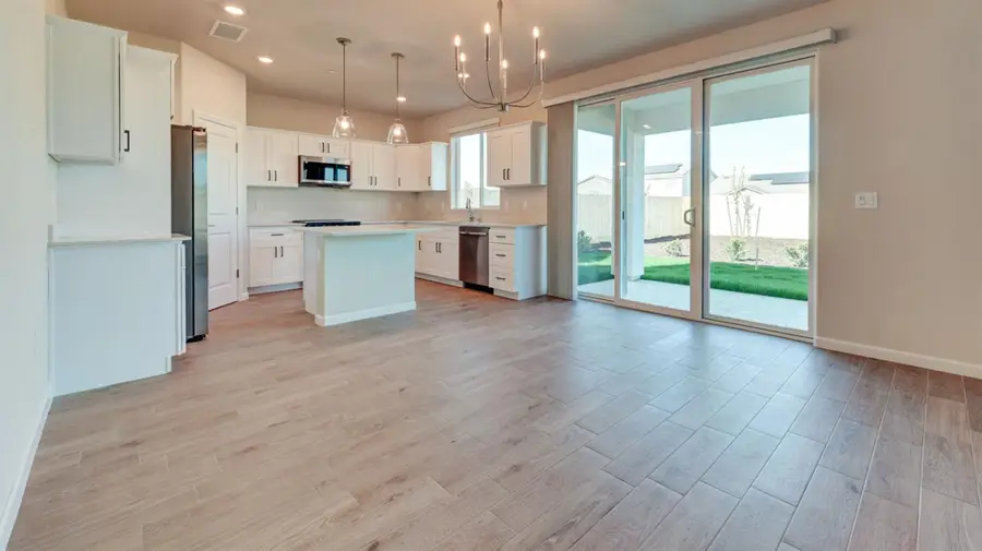 7102 W Ashcroft Avenue, Fresno, CA 93723 - #3