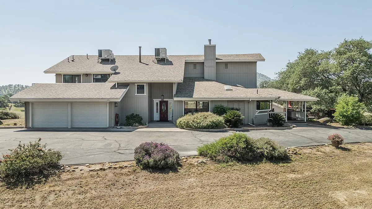 14049 Oak View Drive, Prather, CA 93651 - #1