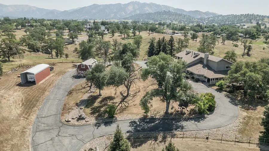 14049 Oak View Drive, Prather, CA 93651 - #2