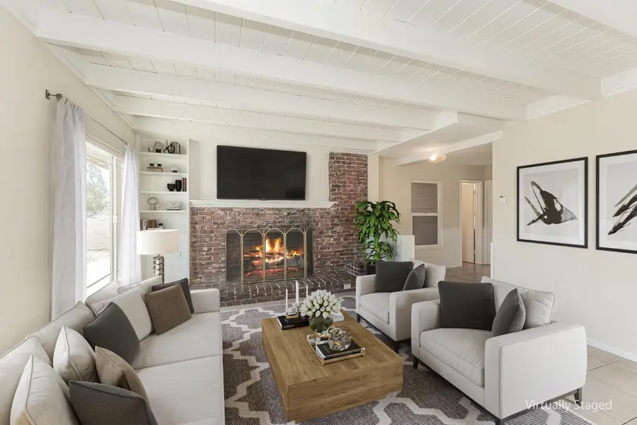 208 W Hampton Way, Fresno, CA 93705 - #3