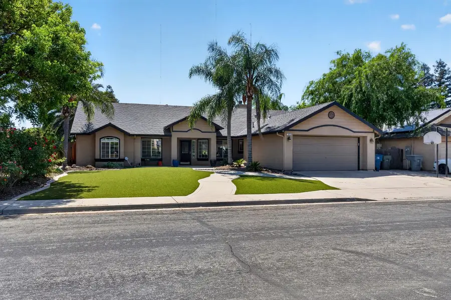 1668 Bedford Avenue, Clovis, CA 93611 - #2