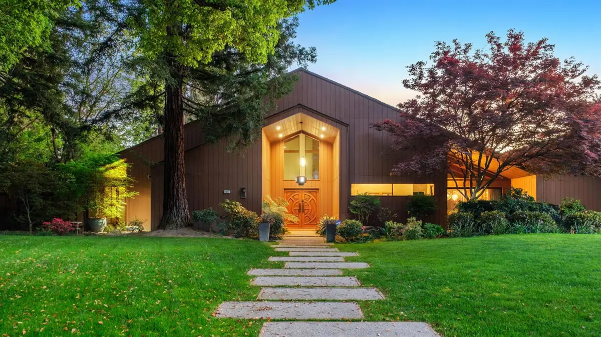 2273 W Dovewood Lane, Fresno, CA 93711 - #1