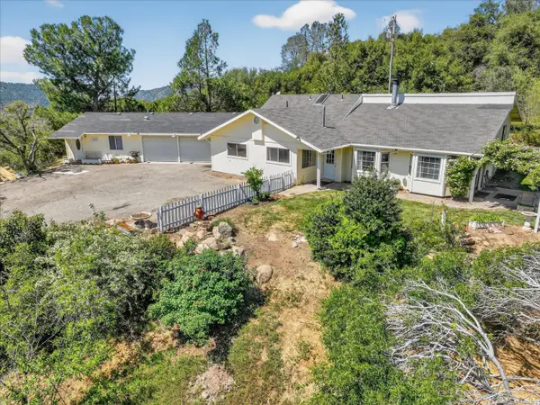 46535 Eastwood Drive S, Oakhurst, CA 93644