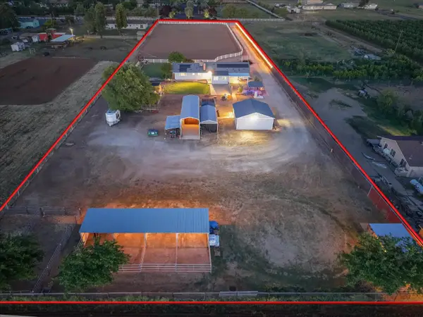 3765 N Greenwood Avenue, Sanger, CA 93657