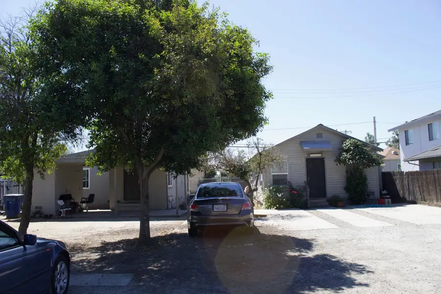 1411 Annadale Avenue #A-C, Sanger, CA 93657 - #2