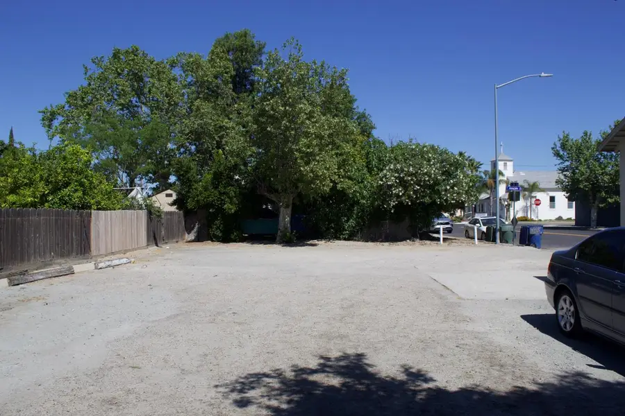 1411 Annadale Avenue #A-C, Sanger, CA 93657 - #3